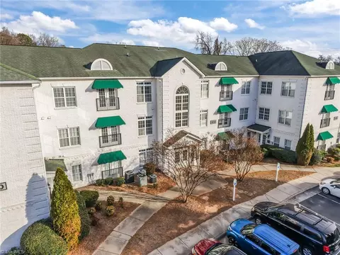 108 Sunset Cir #203, Greensboro, NC 27408