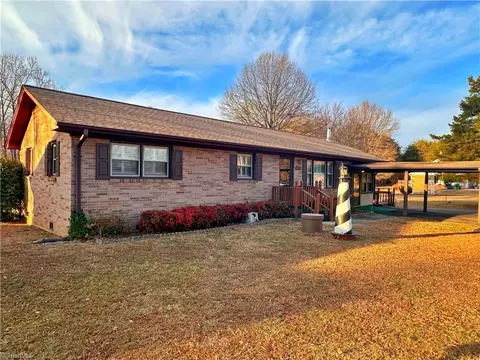 2924 Swallow Rd, Reidsville, NC 27320