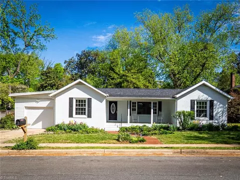 507 Dumaine St, Eden, NC 27288