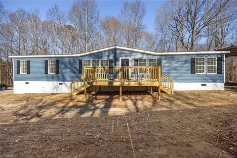 5705 Union Grove Church Rd, Seagrove, NC 27341