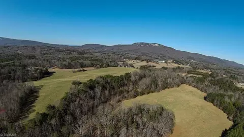 2790 Mountain View Church Rd, King, NC 27021