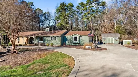 4505 Indian Wells Dr, Greensboro, NC 27406