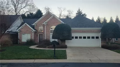 3131 NE 9th Street Dr #15, Hickory, NC 28601