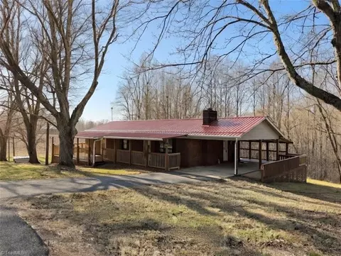 1433 Gray Circle Rd, Westfield, NC 27053