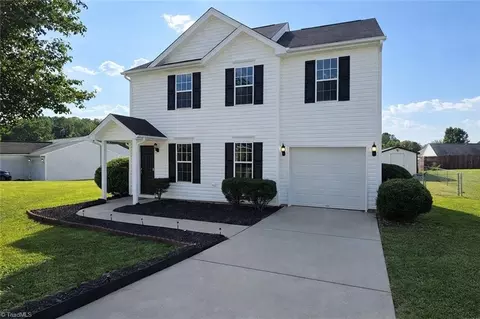 720 Audrey Ln, Burlington, NC 27217