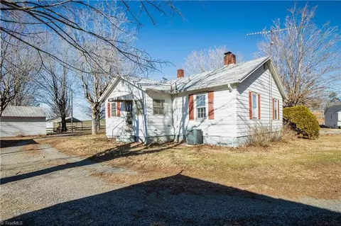 2226 Holloway Church Rd, Lexington, NC 27292