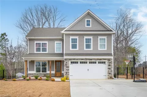 180 Greenwich Dr, Sanford, NC 27330