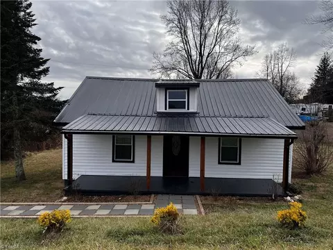 13886 Danville Pike, Laurel Fork, VA 24352