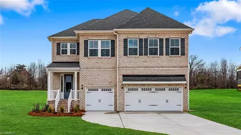 8607 Lemur Ln, Summerfield, NC 27358