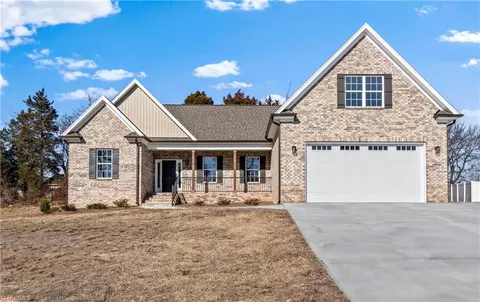 159 Wynnfall Dr, Lexington, NC 27295