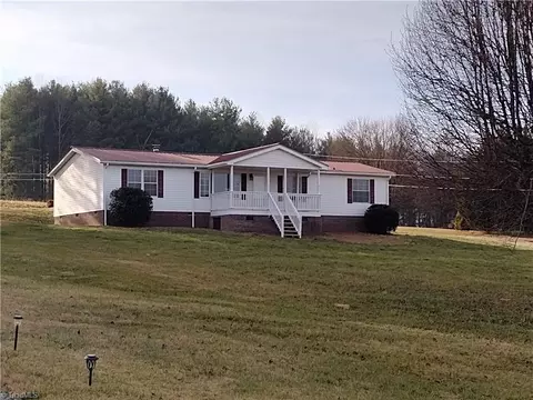 125 Breezyridge Way, Mount Airy, NC 27030