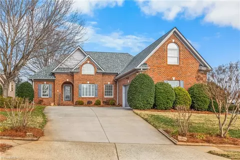 1213 Colston Ct, Kernersville, NC 27284