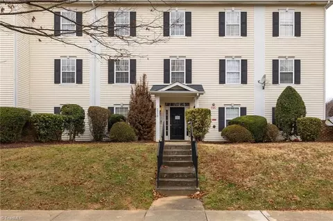 2204 Mcconnell Dr, Kernersville, NC 27284