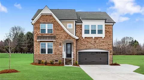8605 Lemur Ln, Summerfield, NC 27358