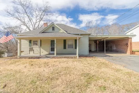 925 Lincoln St, Eden, NC 27288