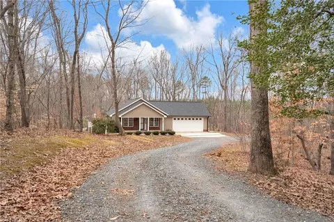 1950 Tot Hill Farm Rd, Asheboro, NC 27205