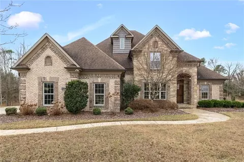 1352 Trafalgar Dr, High Point, NC 27262