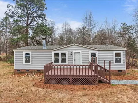 7934 Wood Hollow Trl, Liberty, NC 27298