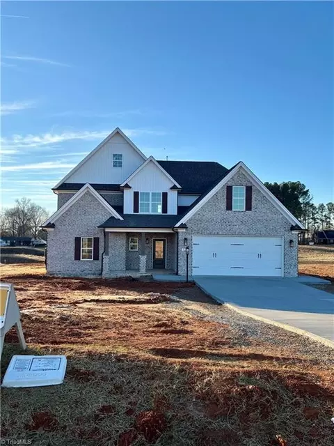 121 Sandpiper Dr, Lexington, NC 27295