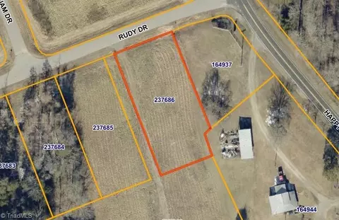 8803 Rudy Dr, Kernersville, NC 27284
