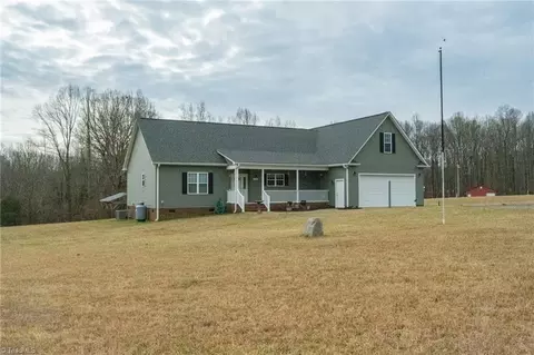 6880 Big Tree Ln, Liberty, NC 27298