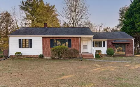 3924 Vest Mill Rd, Winston Salem, NC 27103