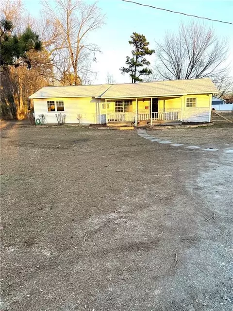 2503 Vandalia Rd W, Greensboro, NC 27407