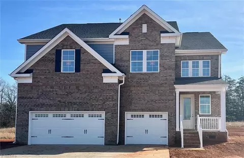 5604 Penguin Dr, Summerfield, NC 27358