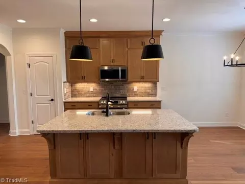 102 Jasper Ct, King, NC 27021 photo 3