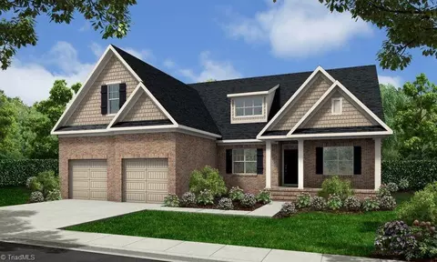 102 Jasper Ct, King, NC 27021