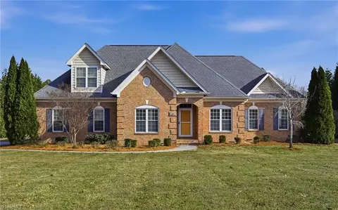 7332 Strawberry Rd, Summerfield, NC 27358