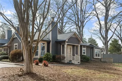 206 Tabor View Ln, Winston Salem, NC 27106