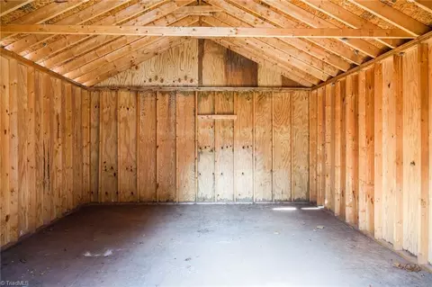 1591 Carson Rd, Pilot Mountain, NC 27041 photo 7