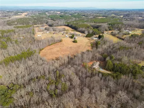 1591 Carson Rd, Pilot Mountain, NC 27041 photo 44