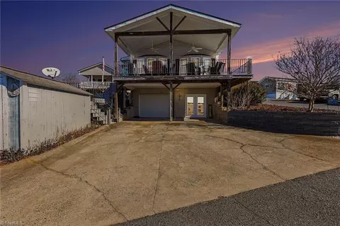 103 Oriole Ln, New London, NC 28127