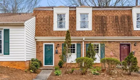 3313 Regents Park Ln # -B, Greensboro, NC 27455