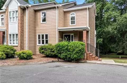 4532 Fernhaven Cir, Winston Salem, NC 27104