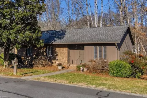 213 Ridgehaven Dr, Winston Salem, NC 27104