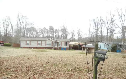 6329 Garden Ct, Pleasant Garden, NC 27313