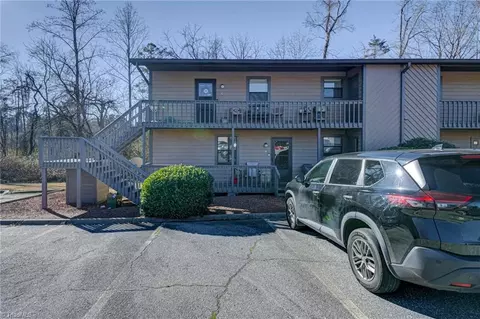 210 Vista Cir #C, Winston Salem, NC 27106