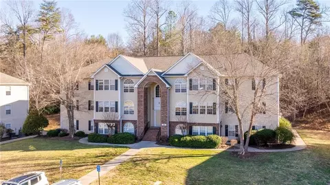 221 Ivy Glen Ct, Winston Salem, NC 27127