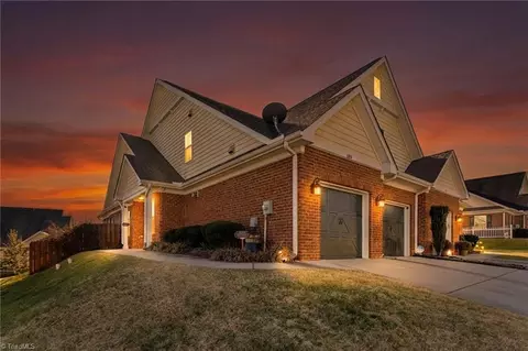 105 Starling St, Mebane, NC 27302