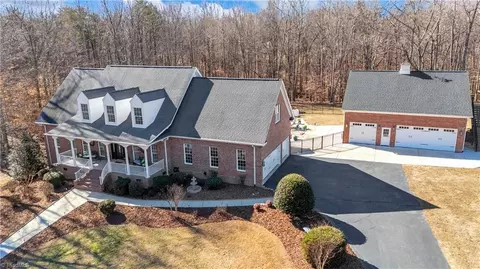 7897 Misty Hollow Ln, Oak Ridge, NC 27310