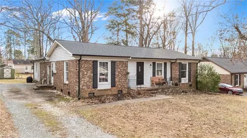 2411 Seattle Dr, Greensboro, NC 27406