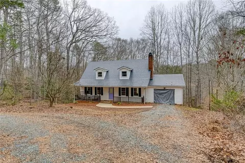 1410 Old Phillips Rd W, Pinnacle, NC 27043