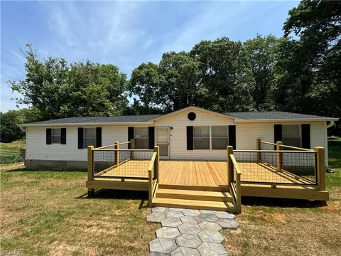 160 Sparta Rd, North Wilkesboro, NC 28659