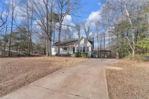2403 Regency Dr, Randleman, NC 27317