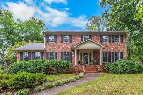 7020 Stancliff Ct, Clemmons, NC 27012