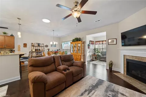 Entry Way - 773 Forester Ct, High Point, NC 27265 photo 1 of 4