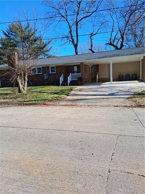 1300 Rotherwood Rd, Greensboro, NC 27406